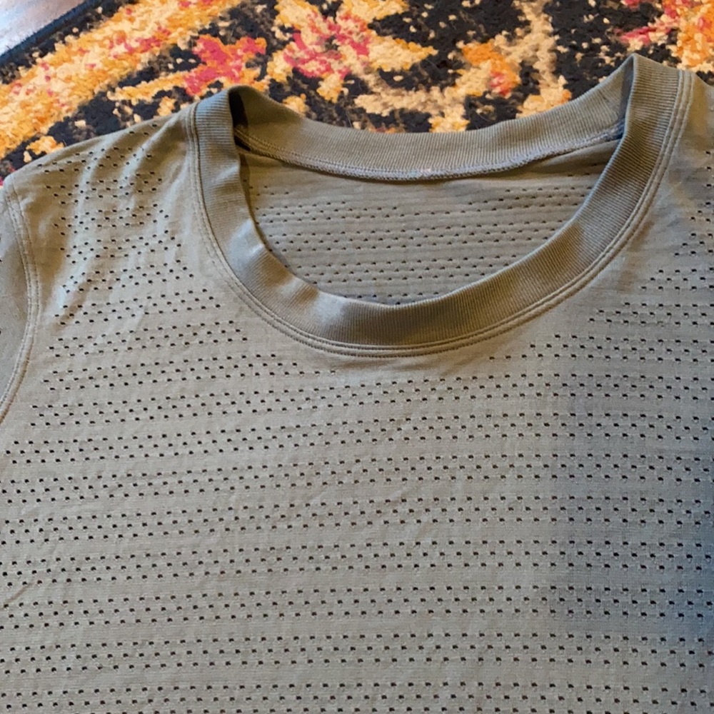 Lululemon Top - Picture 2 of 3